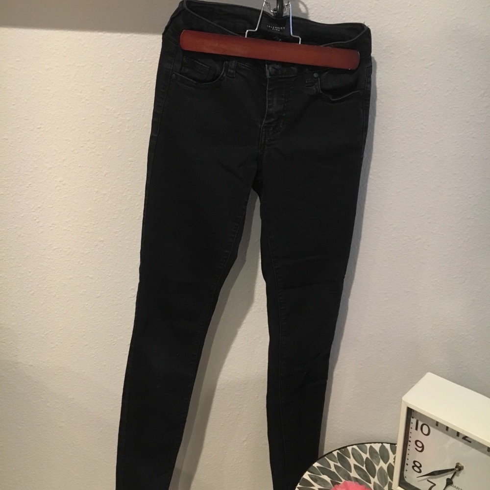 black skinny jeans